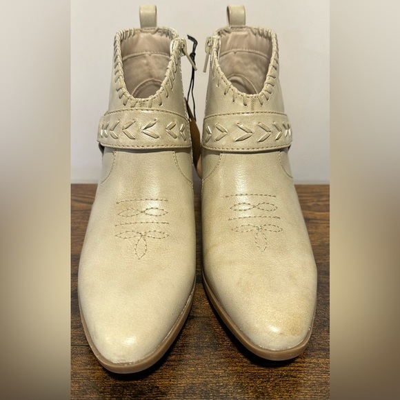 Frye and Co. Women’s Stone Palma Stacked Heel Booties NWT Various Sizes - Picture 8 of 8